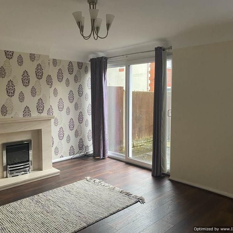 3 bedroom terraced house to rent - Photo 1