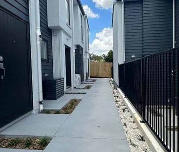 Tidy and comfortable unit in Central Pukekohe - Photo 3