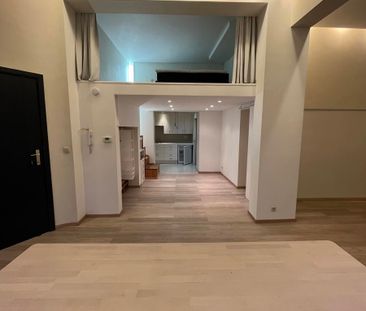 Spacieux Loft avec mezzanine et bureau à 1000 Bruxelles  Loyer: 1 ... - Photo 1