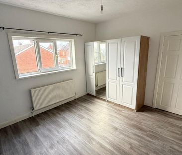 Beever Street - Photo 3