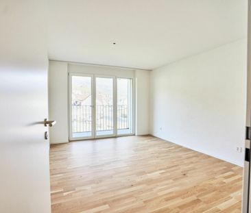 Moderne 2.5-Zimmerwohnung mit Balkon - Foto 1