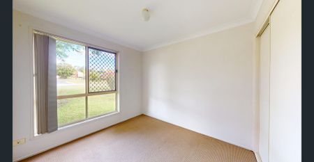 Family Friendly Living in the Heart of Calamvale - Photo 4