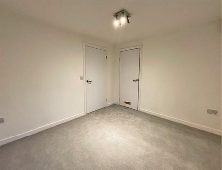 1 Bedroom Apartment Available Arranging tenancy - Photo 2