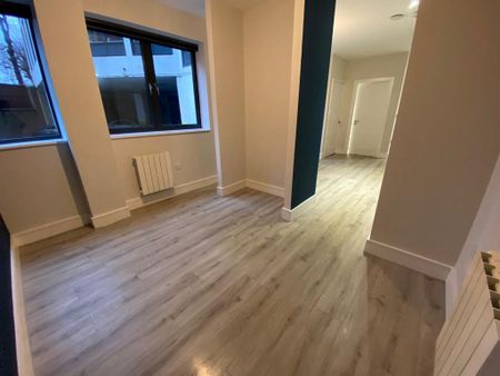 Studio to rent - Photo 2