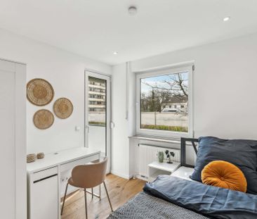 Top University Location! Modern Furnished Room in Renovated Shared ... - Foto 4