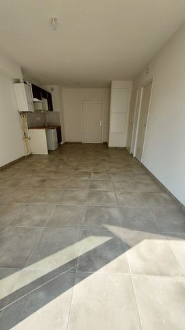 Location Appartement 2 pièces 41m² FONSORBES 31470 - Photo 5