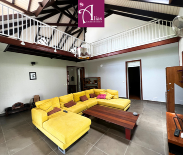 Location Maison 6 pièces 217m² LAMENTIN 97129 - Photo 2