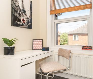 1 bedroom in a house share to rent - Photo 2