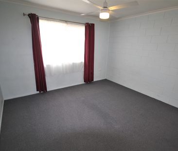 Two Bedroom Unit in a Quiet and Central Complex! - Photo 2