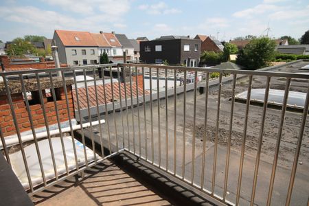 Appartement met een slaapkamer en terras nabij centrum - Photo 2