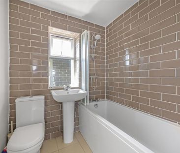 2 bedroom terraced house to rent - Photo 6