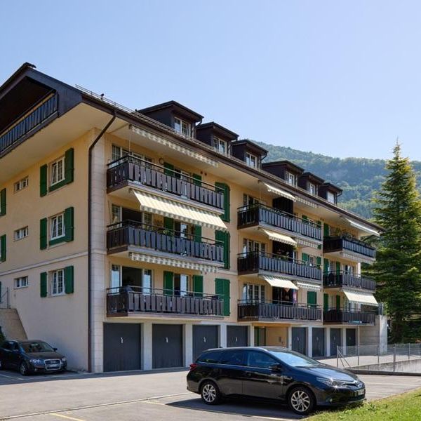 Bel appartement de 3 pièces situé au dernier étage avec vue sur le lac - Photo 2