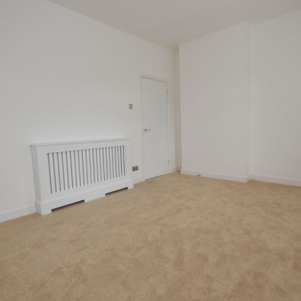 2 Bedroom Terraced House - Photo 1