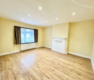 4 bedroom semi-detached house to rent - Photo 6