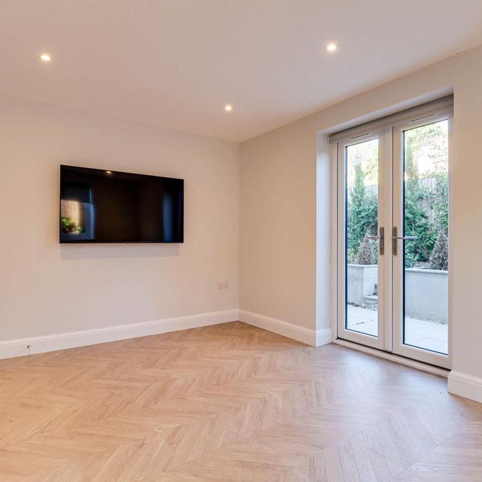 2 bedroom maisonette to rent - Photo 1