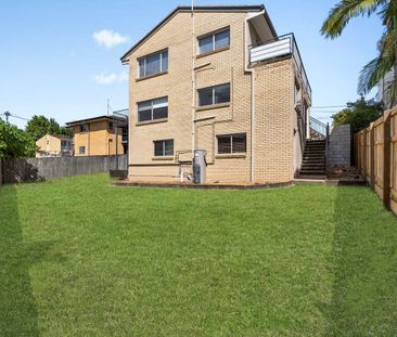 Spacious & Low-Maintenance Living in the Heart of Coorparoo - Photo 6