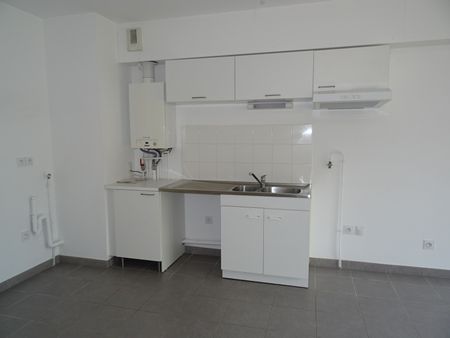 Location Appartement 2 pièces 45m² ORLEANS 45000 - Photo 2