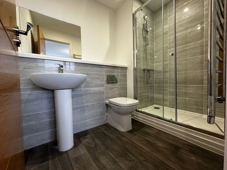 2 bedroom apartment to rent - Photo 2