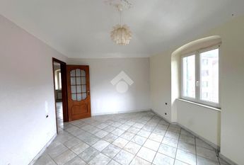 5 locali in affitto