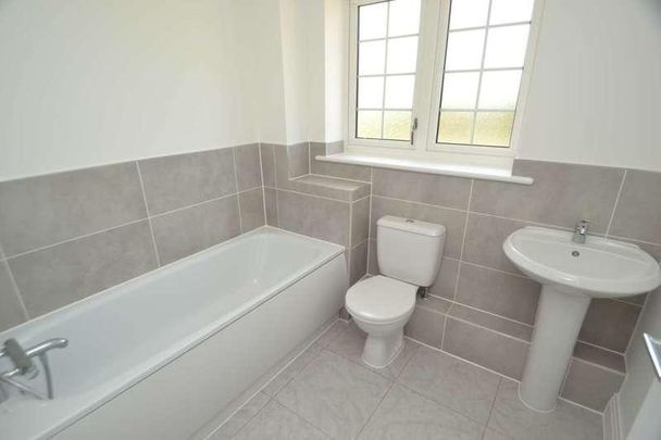 Bonners Mead, Benson, OX10 - Photo 1