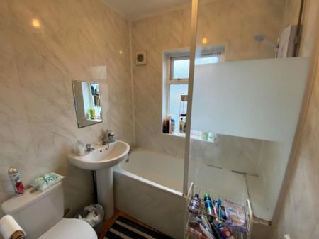 7 bedroom semi-detached house to rent - Photo 4