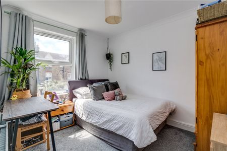 Dafforne Road, London, SW17, London - Photo 2