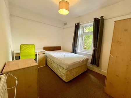 Hawthorn Road, Bournemouth, Dorset, BH9 - Photo 3