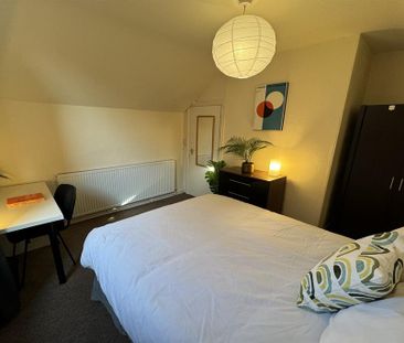 3 bedroom end of terrace house to rent - Photo 5