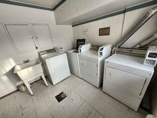 Beautiful Second Floor Unit! - Photo 1