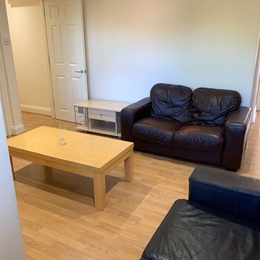 3 bedroom apartment to rent - Photo 1