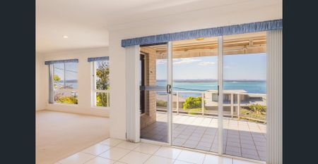 SEASIDE DUPLEX EMBRACING THE ULTIMATE COASTAL LIFESTYLE - Photo 2