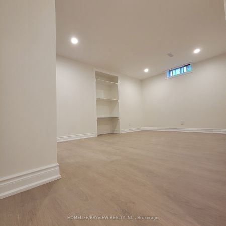 For Lease - 14 Eves Court, Newmarket, Ontario - Photo 5