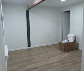 AVAIL NOW or Dec 1 - Brand New Studio in East Van - Pet Friendly - Photo 3