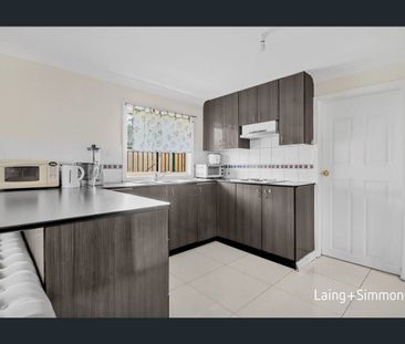 Modern two-bedroom home with water included - Photo 6