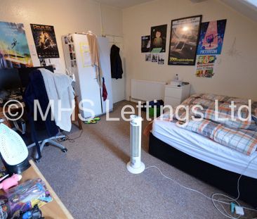 4 Bedroom Mid Terraced House for rent in Hessle Mount - Photo 5