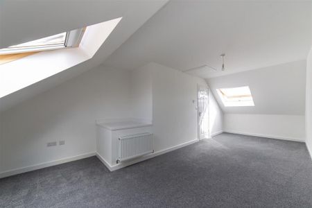 3 bedroom townhouse to rent - Photo 2