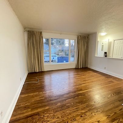 For Lease - 46 Woodlawn Avenue, Mississauga, Ontario - Photo 1