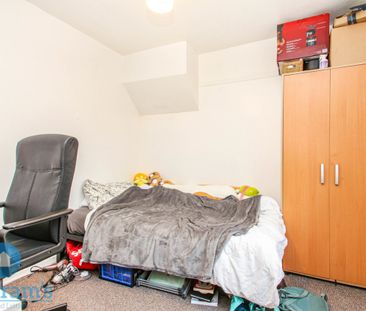 6 bed Semi-Detached House for Rent - Photo 3