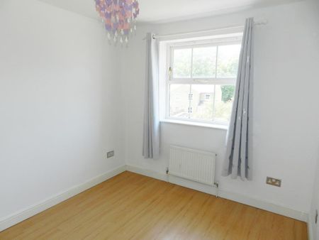 5 bedroom townhouse to rent - Photo 2