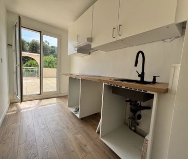 Location Appartement 2 pièces 56m² NICE 06200 - Photo 3