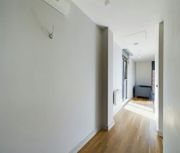 Flat to rent on - Photo 5