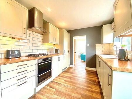 3 bedroom house to rent - Photo 3