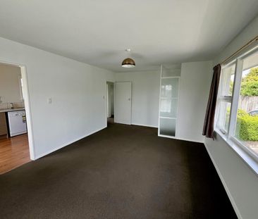 Comfortable 3-Bedroom Home – Lawns Included! Halswell - Photo 4