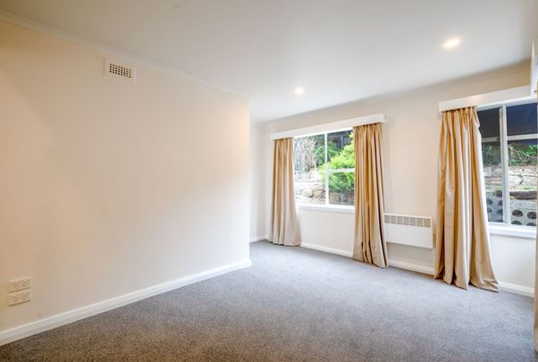 Comfortable Family Home - Photo 1