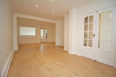 3 bedroom terraced house to rent - Photo 2