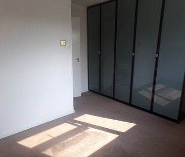 Haldene, Two Mile Ash - Photo 2