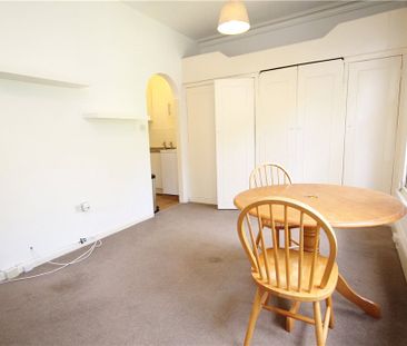 North Common Road, Ealing, W5 2QB - Photo 2