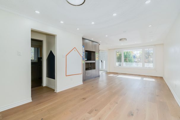 For Lease - 188 Upper Canada Drive Unit# Main Floor, Toronto, Ontario - Photo 1