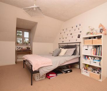 3 bedroom semi-detached house to rent - Photo 3