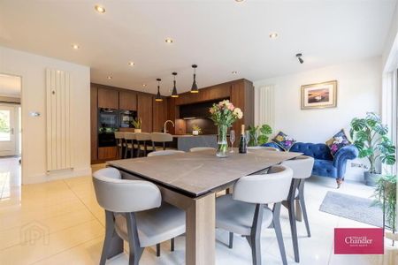 6 Glen Road, Cultra, Holywood, BT18 0HB - Photo 4